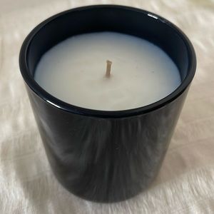 Voluspa crisp champagne candle
